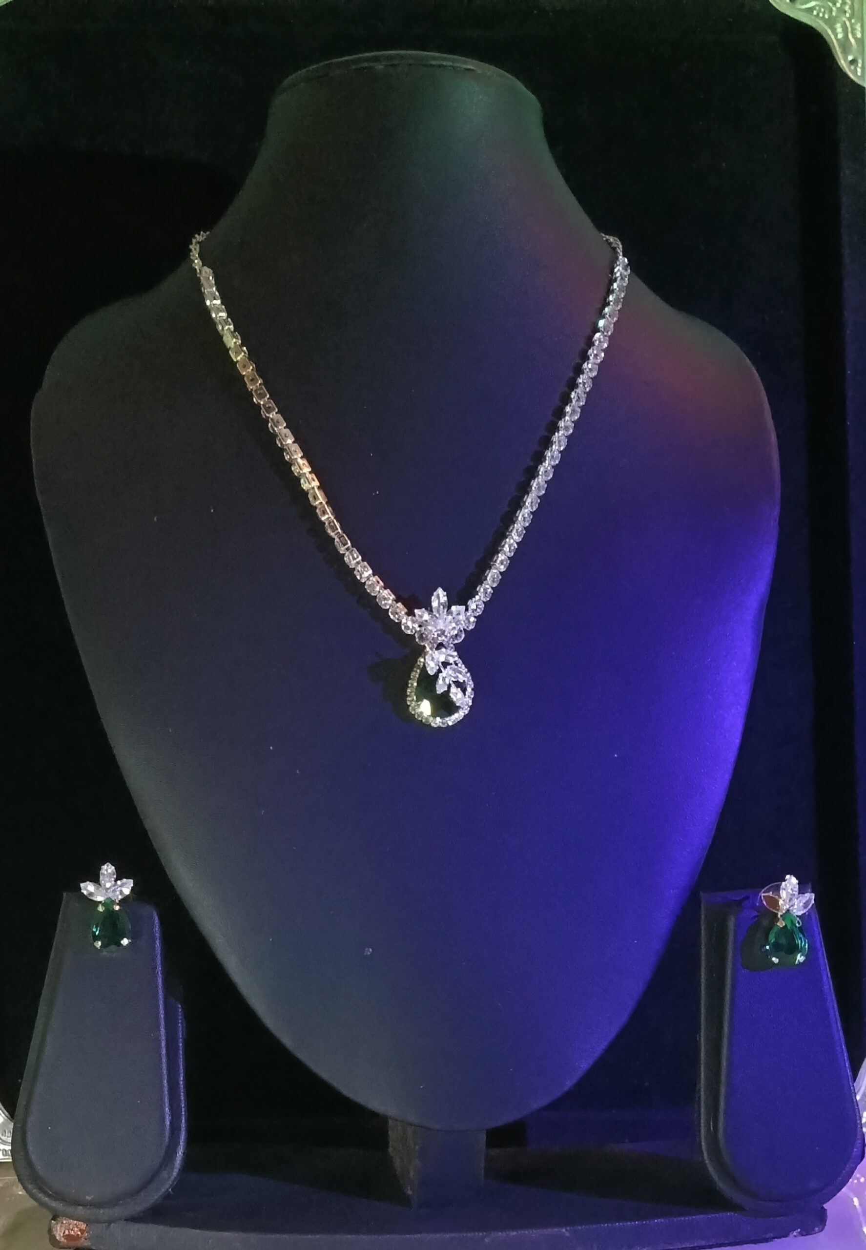 elegant silver plated green crystal pendant necklace set for women with matching drop earrings elegant silver plated green crystal pendant necklace set for women with matching drop earrings